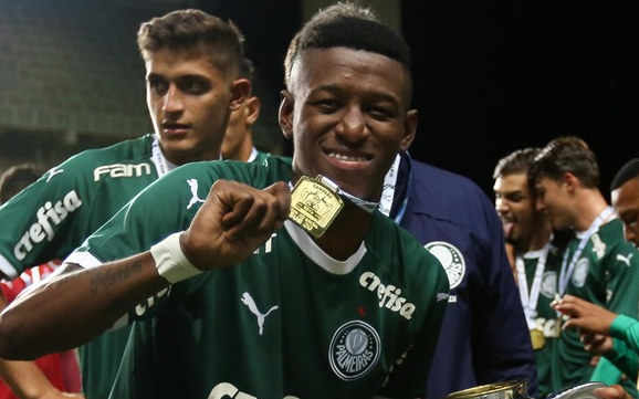 Vitão se despede do Palmeiras: Estarei longe, mas torcendo por esse clube