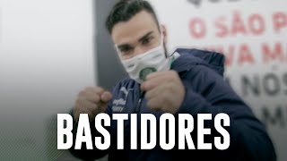 Assista aos bastidores da vitória no clássico sobre o Santos