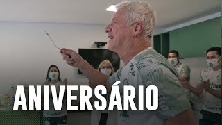 Antônio Mello completa 73 anos e ganha festa surpresa no Palmeiras