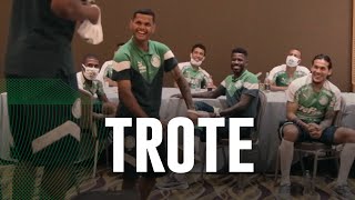 Garotos do Sub-20 passam por trote no profissional; assista