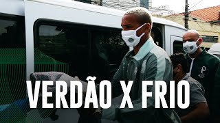 Palmeiras e Puma doam cobertores feitos com uniformes reciclados