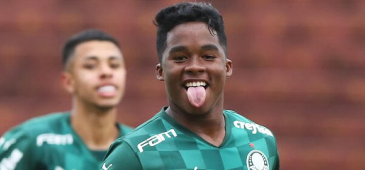 Com golaço do meio de campo, Verdão vence Corinthians no primeiro Derby da  final do Paulista Sub-17 – Palmeiras