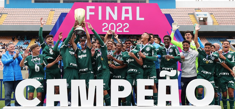 Palmeiras vence São Paulo nos pênaltis e é campeão do Campeonato