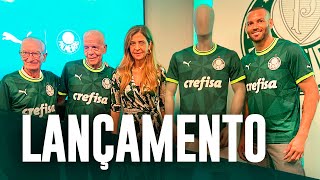 Com ídolos, Palmeiras lança nova camisa; assista