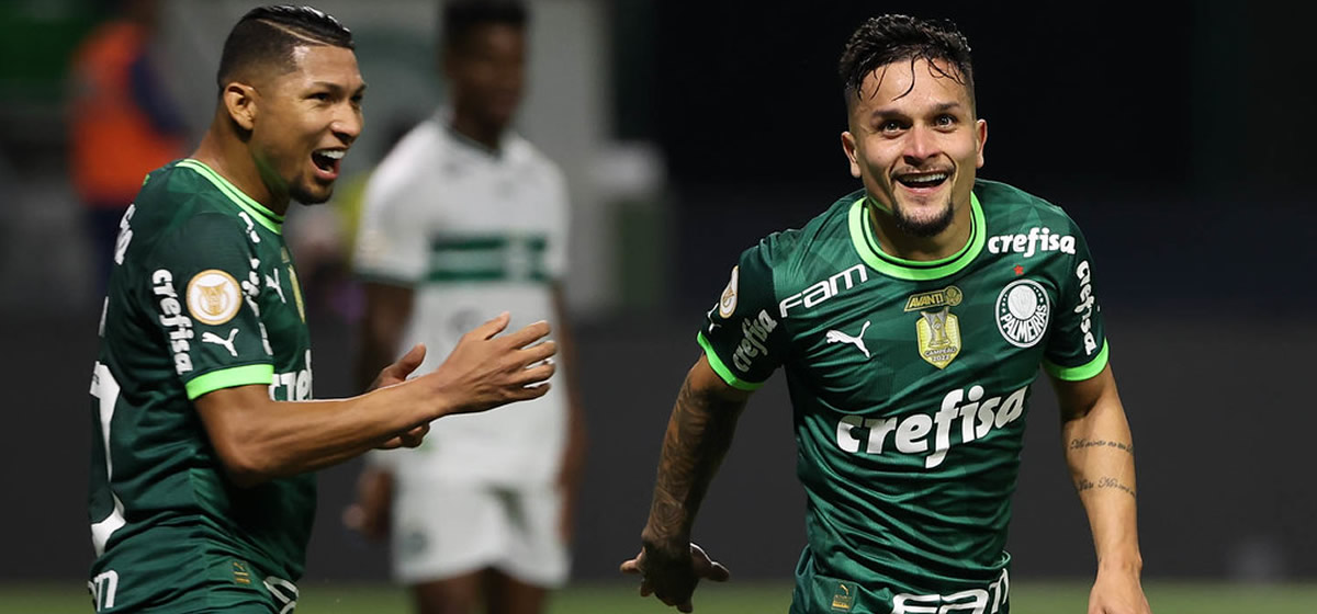 Palmeiras vence o Coritiba em casa e cola no líder do Brasileirão