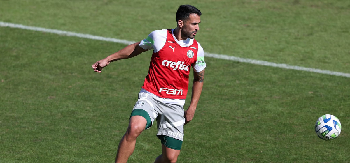 Luan minimiza derrotas no Brasileirão e destaca importância do Palmeiras ser líder na Libertadores