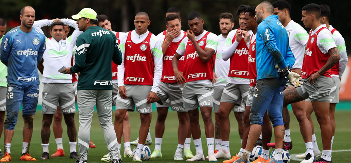 Palmeiras faz treino técnico na Academia; veja provável escalação para enfrentar o Atlético-MG