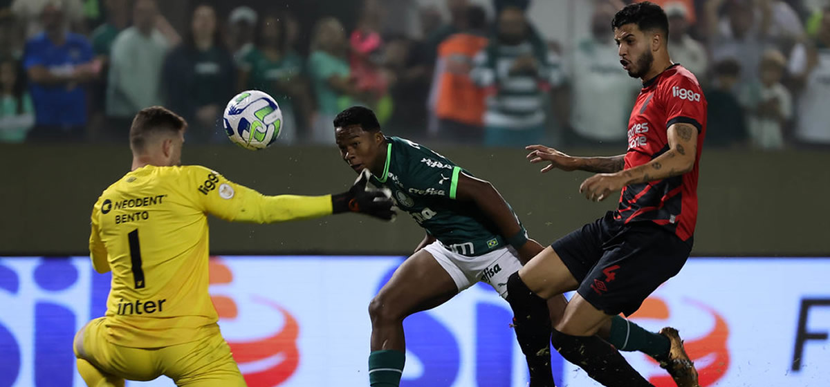 Assista aos golaço de Endrick contra o Athletico-PR