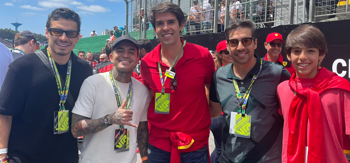 Fotos: Abel, Dudu, Veiga e Endrick acompanham GP de F1; piloto veste camisa do Palmeiras