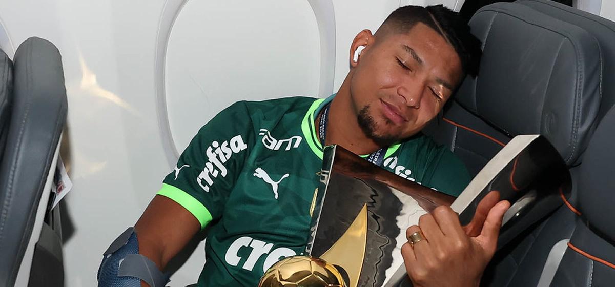 Sem novas propostas, Rony projeta permanência no Palmeiras: "Espero continuar fazendo história"