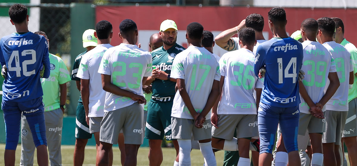 Com Estêvão, Palmeiras divulga inscritos na Copa São Paulo; veja lista