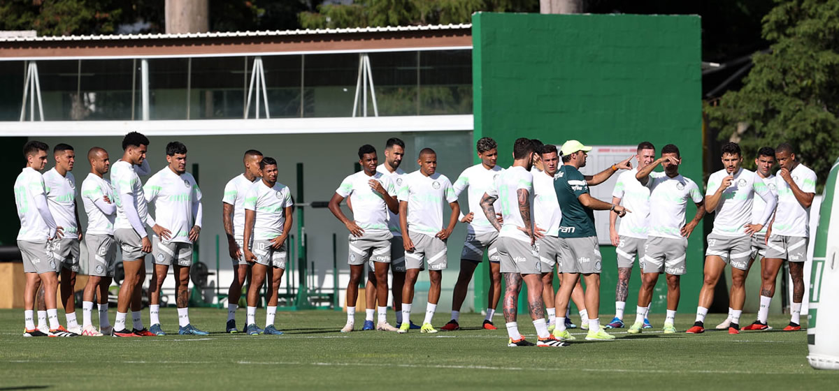 Palmeiras aprimora finalizações no segundo treino do dia