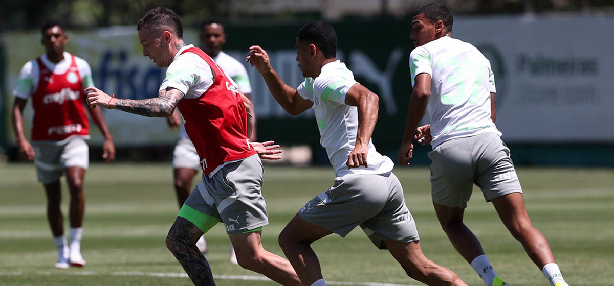 Palmeiras faz treino tático na véspera do jogo contra o Red Bull Bragantino; Abel pode rodar o elenco