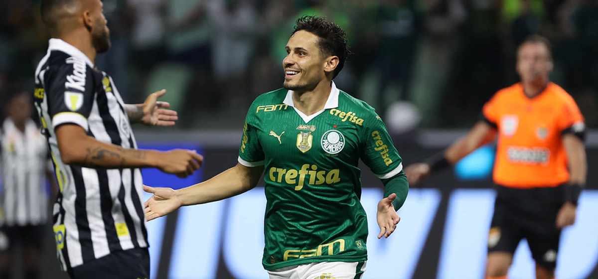 Palmeiras vence o Santos com gols de Raphael Veiga e López