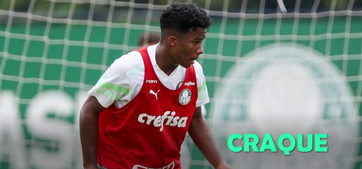 Vídeo: Endrick faz golaço por cobertura em treino do Palmeiras