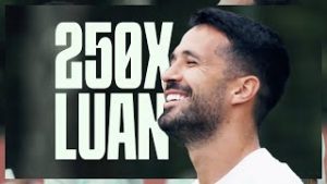 Luan é homenageado pelos 250 jogos no Palmeiras
