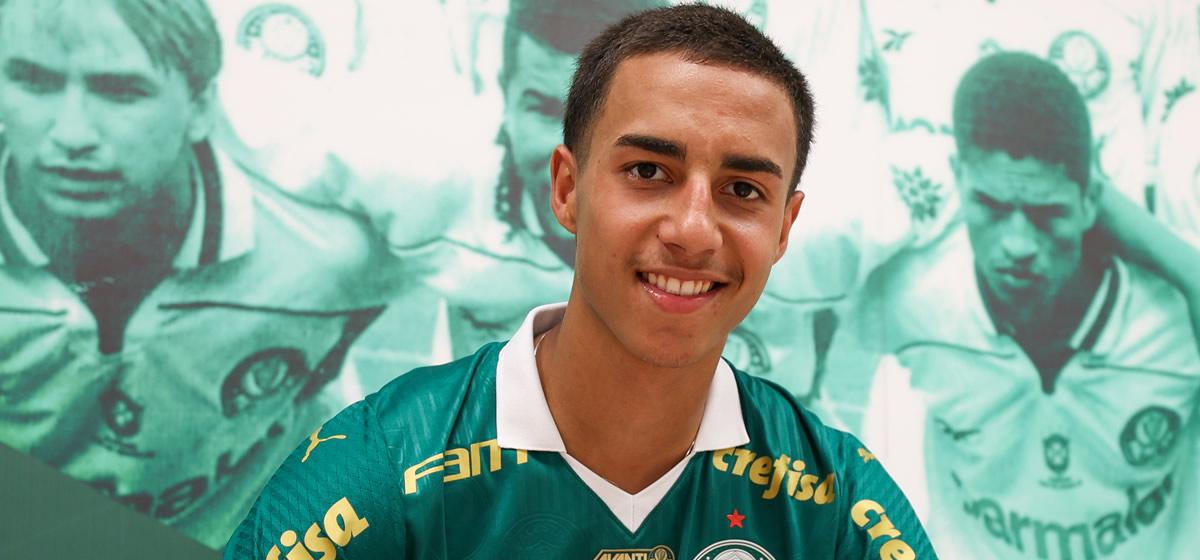 Palmeiras prorroga contrato de Vitor Reis, zagueiro multicampeão na base