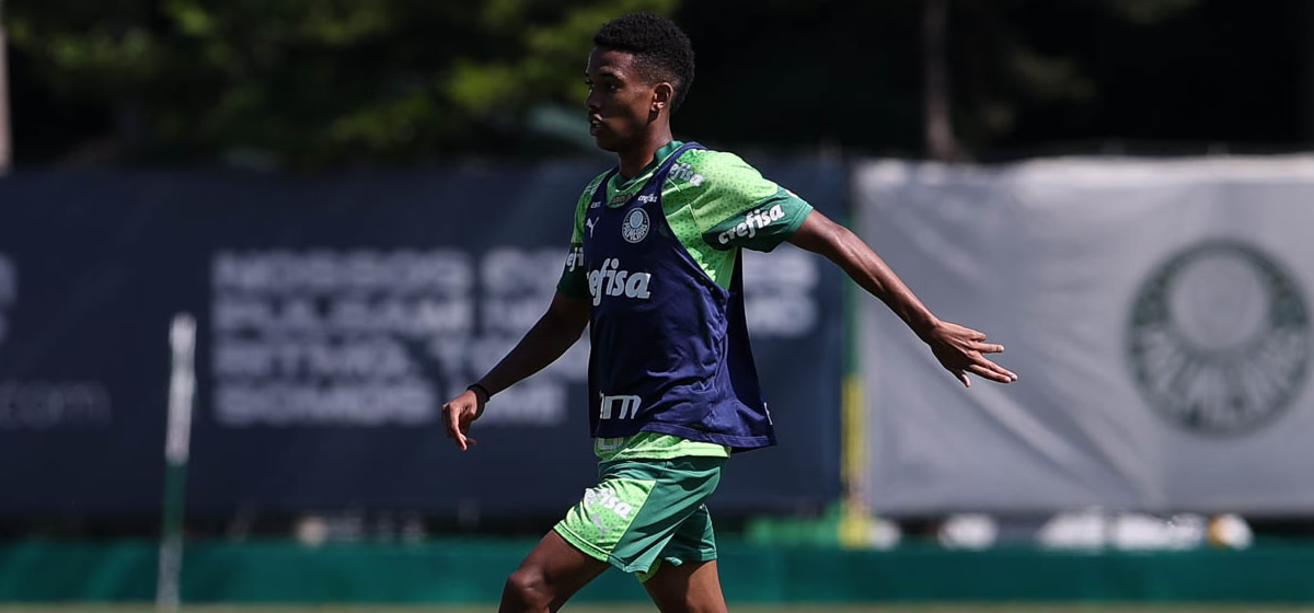 Estêvão completa 17 anos e comemora evolução no Palmeiras: "Sensação incrível"