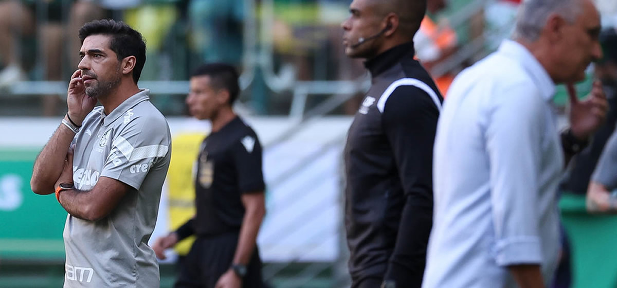 Abel nega esquema defensivo e vê Palmeiras superior ao Flamengo