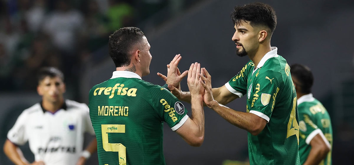 Palmeiras vence o Liverpool de virada e assume a liderança do grupo na Libertadores