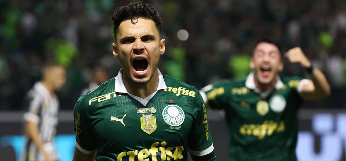 Palmeiras vence o Santos em casa e conquista o tricampeonato paulista