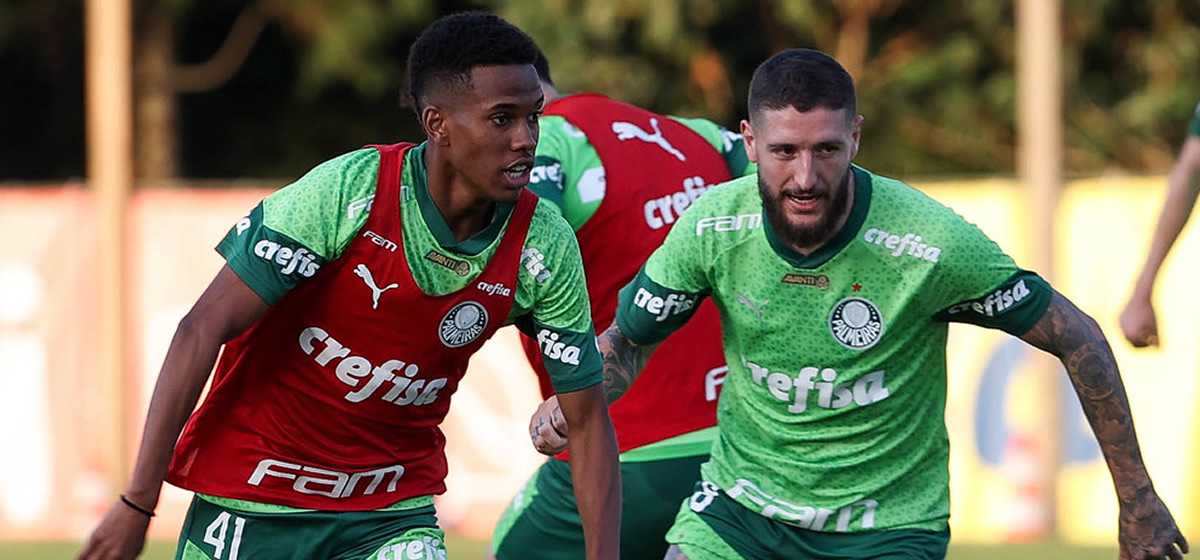 Palmeiras faz treino técnico na véspera do jogo contra o Botafogo; veja possível escalação