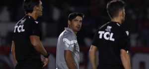 Abel minimiza atuação ruim do Palmeiras e valoriza classificação na Copa do Brasil