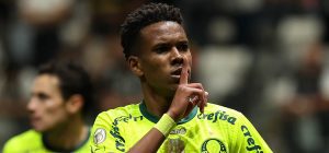 Craque! Assista ao golaço de Estêvão contra o Atlético-MG
