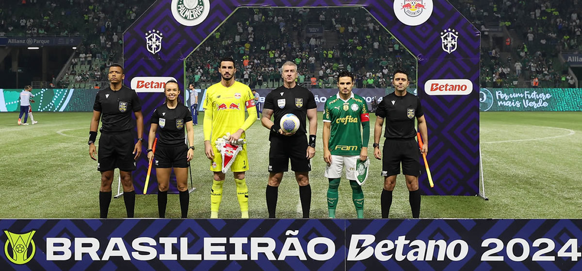 Qual era a pontuação do Palmeiras após 10 rodadas nos últimos Brasileiros?