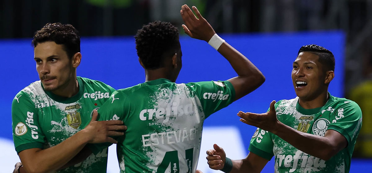 Estêvão comemora evolução do Palmeiras: "Precisávamos de um jogo desse"