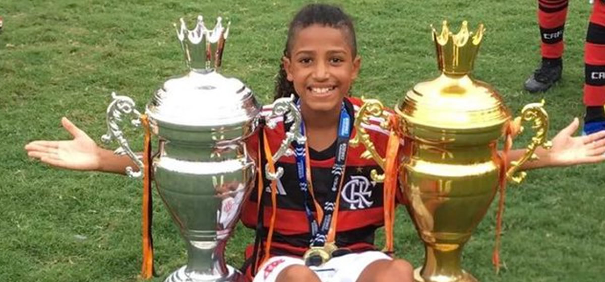 Palmeiras tira do Flamengo promessa de 10 anos; veja lances do garoto