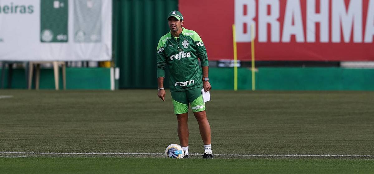 Veja como Abel pode escalar o Palmeiras sem Estêvão contra o Cruzeiro