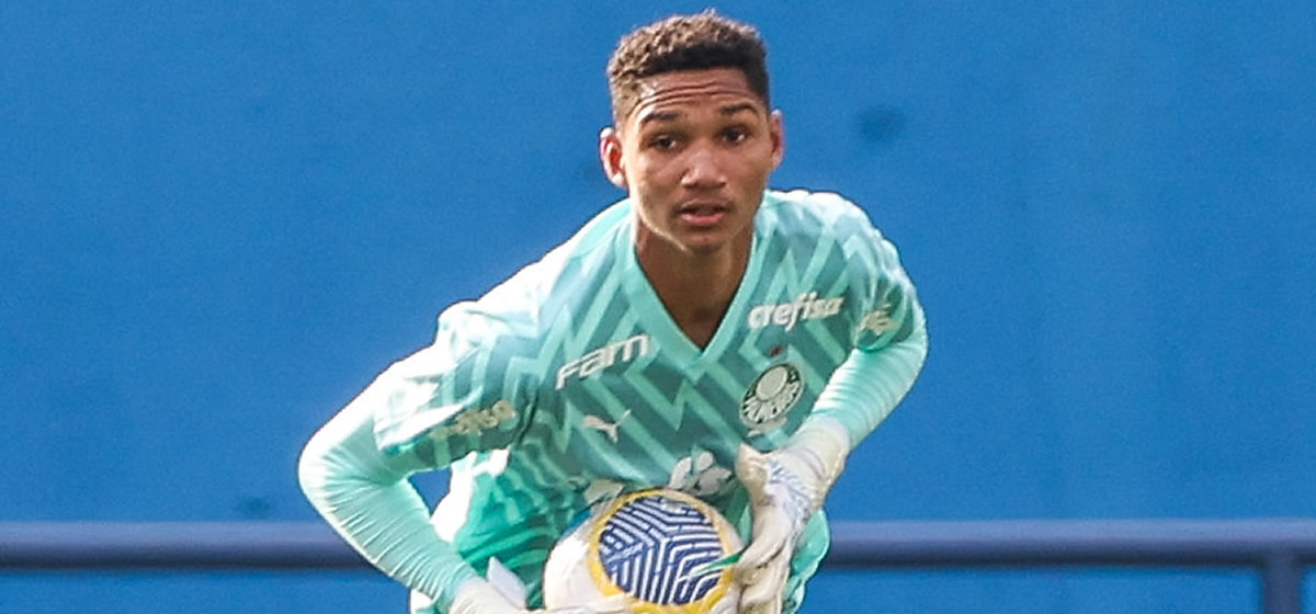 Goleiro do Palmeiras faz sequência incrível de defesas em jogo do Brasileirão Sub-20; assista