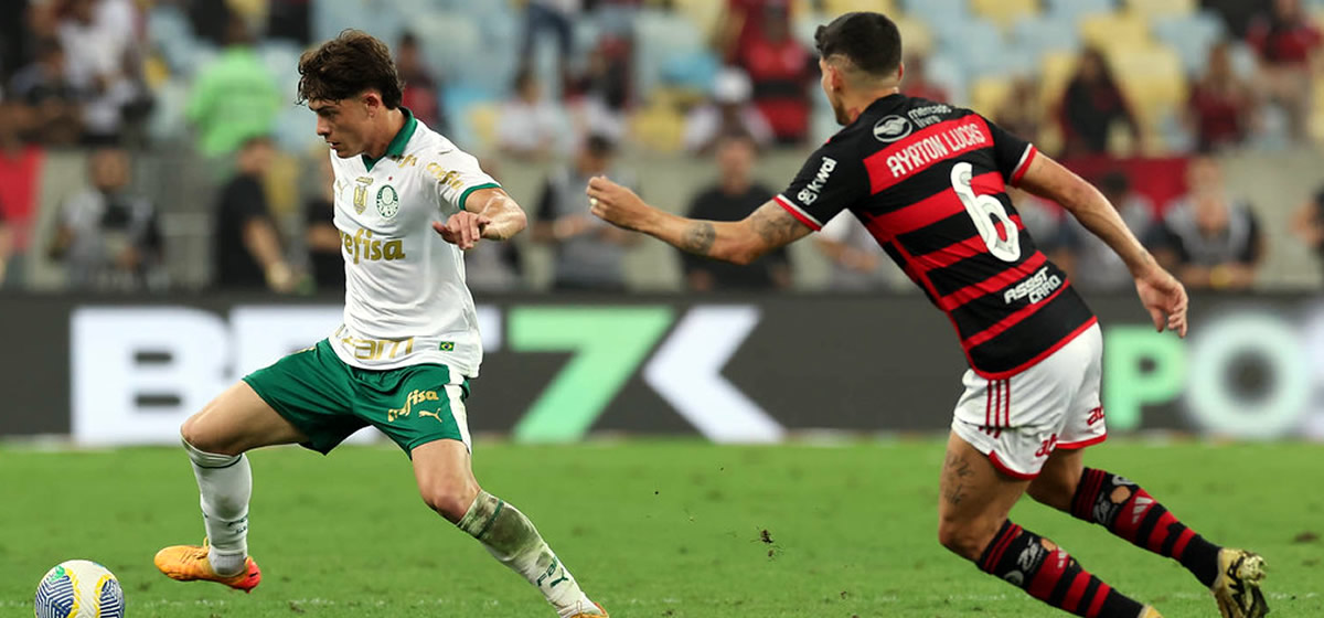 Palmeiras joga para empatar e perde para o Flamengo no Maracanã