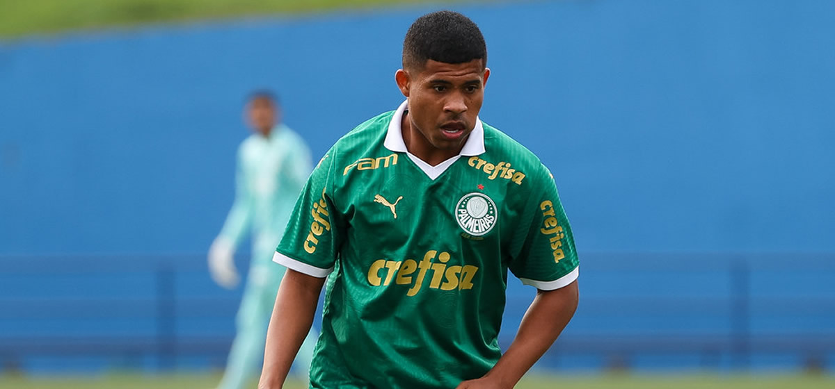 Gilberto marca golaço de falta pelo Palmeiras no Brasileirão Sub-20; veja