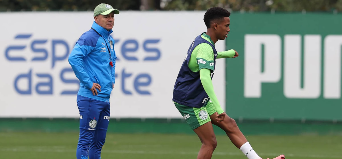 Com Estêvão em campo, Palmeiras inicia preparação para enfrentar o Flamengo