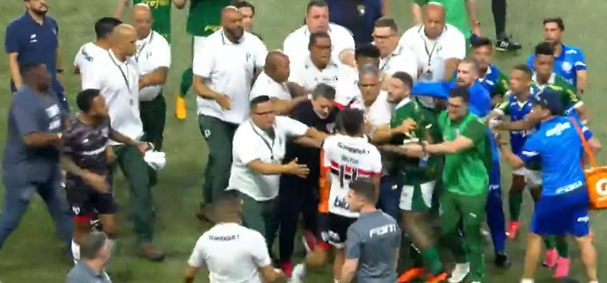 O pau quebrou! Vídeos mostram confusão no final de Palmeiras x São Paulo