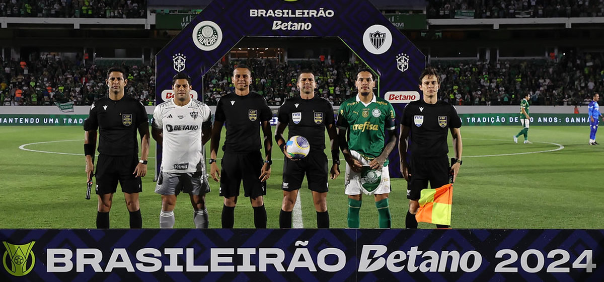 Qual era a pontuação do Palmeiras após 28 rodadas nos últimos Brasileiros?