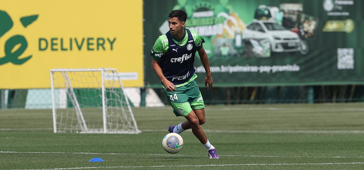 Vitor Reis se diz pronto para voltar a defender o Palmeiras: "Bem fisicamente e mentalmente"