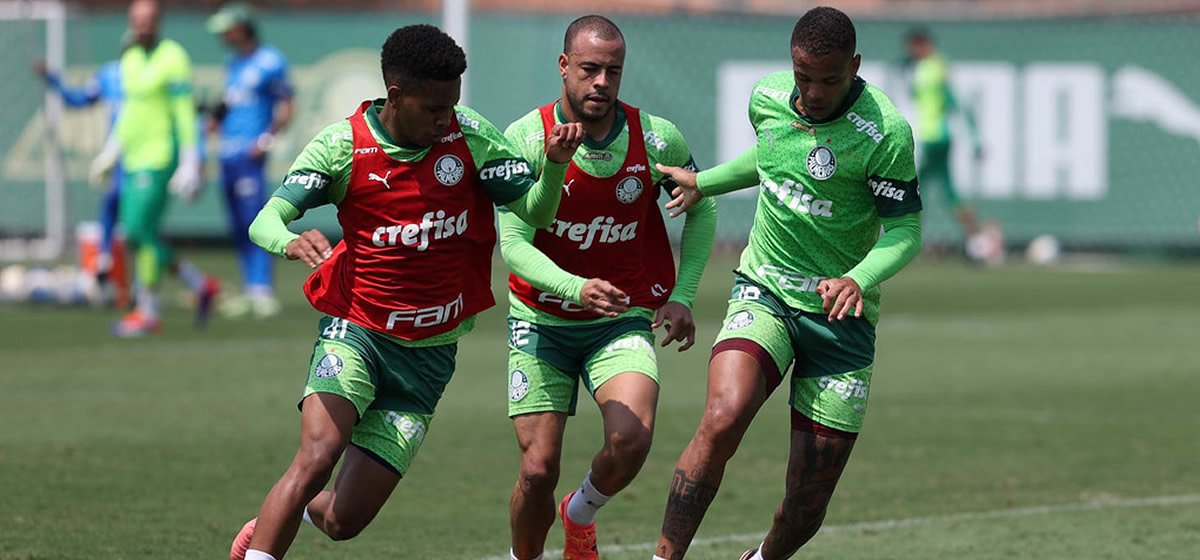 Palmeiras faz treino tático na Academia; time titular será diferente no jogo de sábado