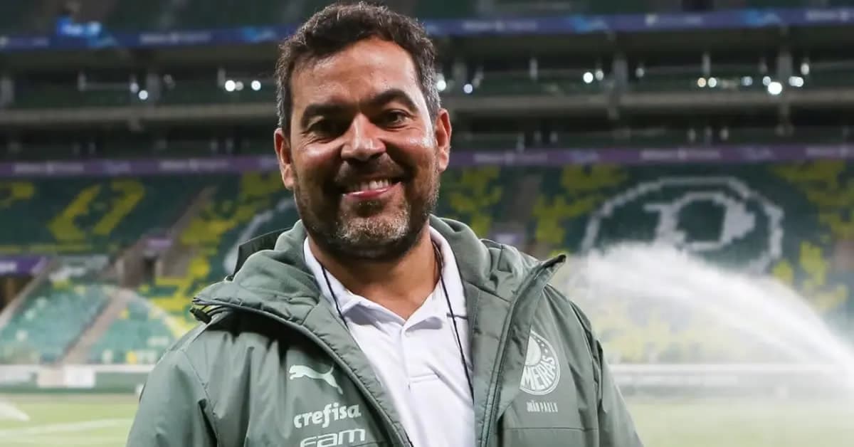 Jornalista critica trabalho de João Paulo Sampaio na base do Palmeiras, profissional responde mas é censurado