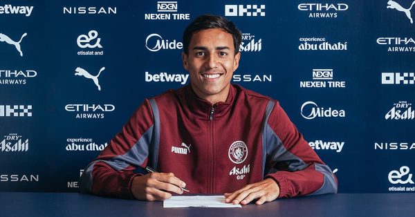 Vitor Reis no Barcelona interessaria ao Palmeiras; entenda