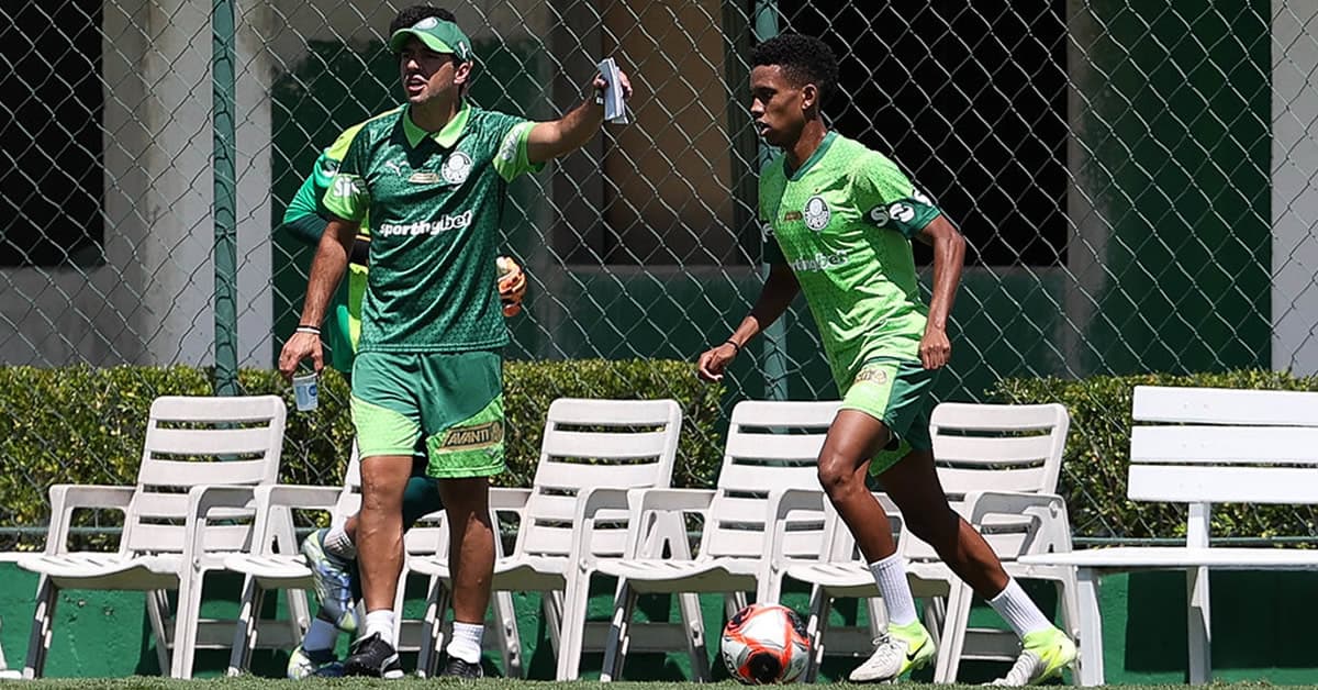 Palmeiras faz treino tático para enfrentar o São Bernardo; Abel vai mexer no time