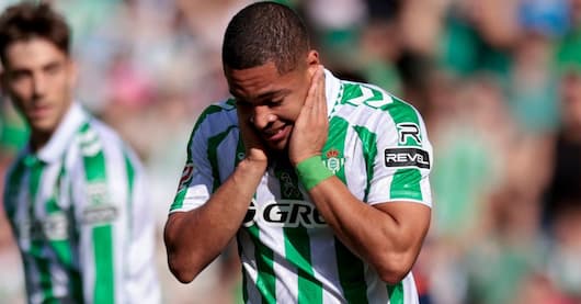 Vitor Roque no Palmeiras: Barcelona insiste na venda e espera posição final da La Liga