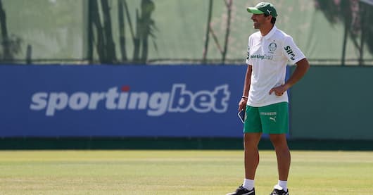 Palmeiras busca maior série de vitórias do ano e tenta evitar coincidência pós-clássico