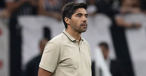 Sporting monitora situação de Abel Ferreira para 2027