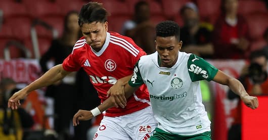 Qual era a pontuação do Palmeiras após 4 rodadas nos últimos Brasileiros?