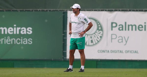 Palmeiras inicia preparação para enfrentar o Corinthians; Abel pode repetir o time