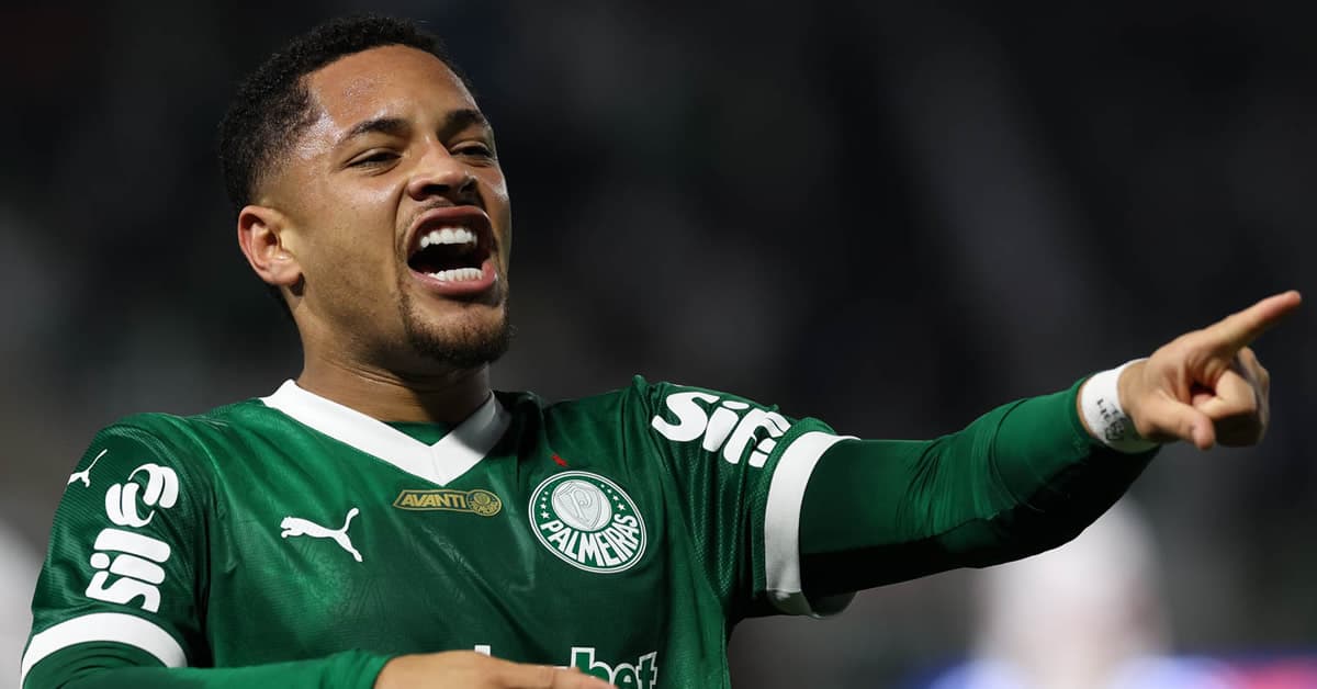 Decisivo, Vitor Roque vibra com vitória no clássico e dedica gol à mãe: "Falei que iria fazer"
