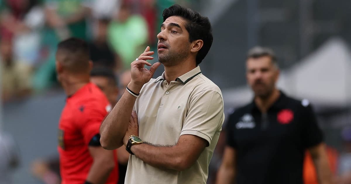 Abel comenta vitória sobre o Vasco e elogia reserva pouco badalado: "Uma máquina"